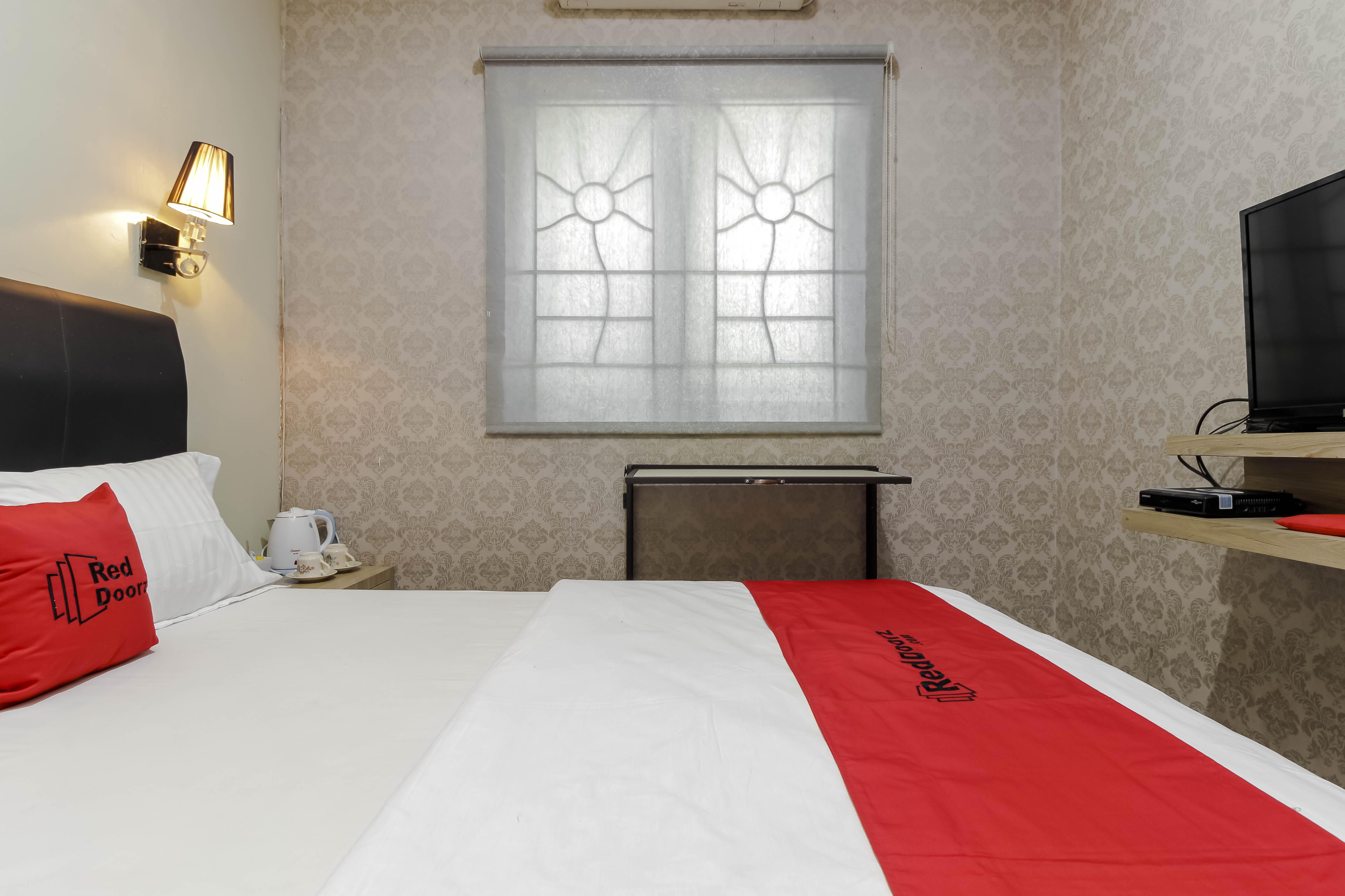 Reddoorz Plus Near Lippo Cikarang Mall Bekasi Dış mekan fotoğraf