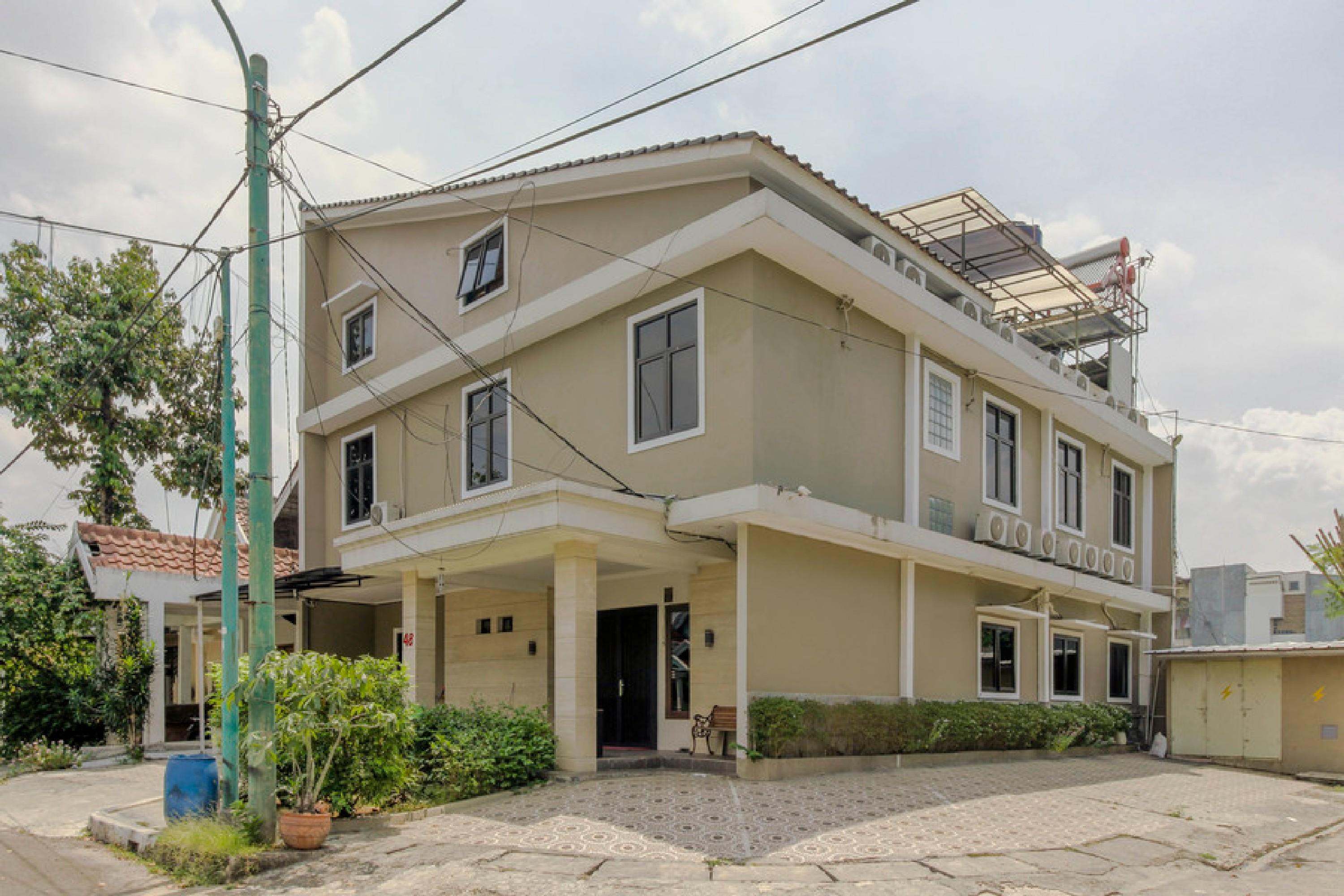 Reddoorz Plus Near Lippo Cikarang Mall Bekasi Dış mekan fotoğraf