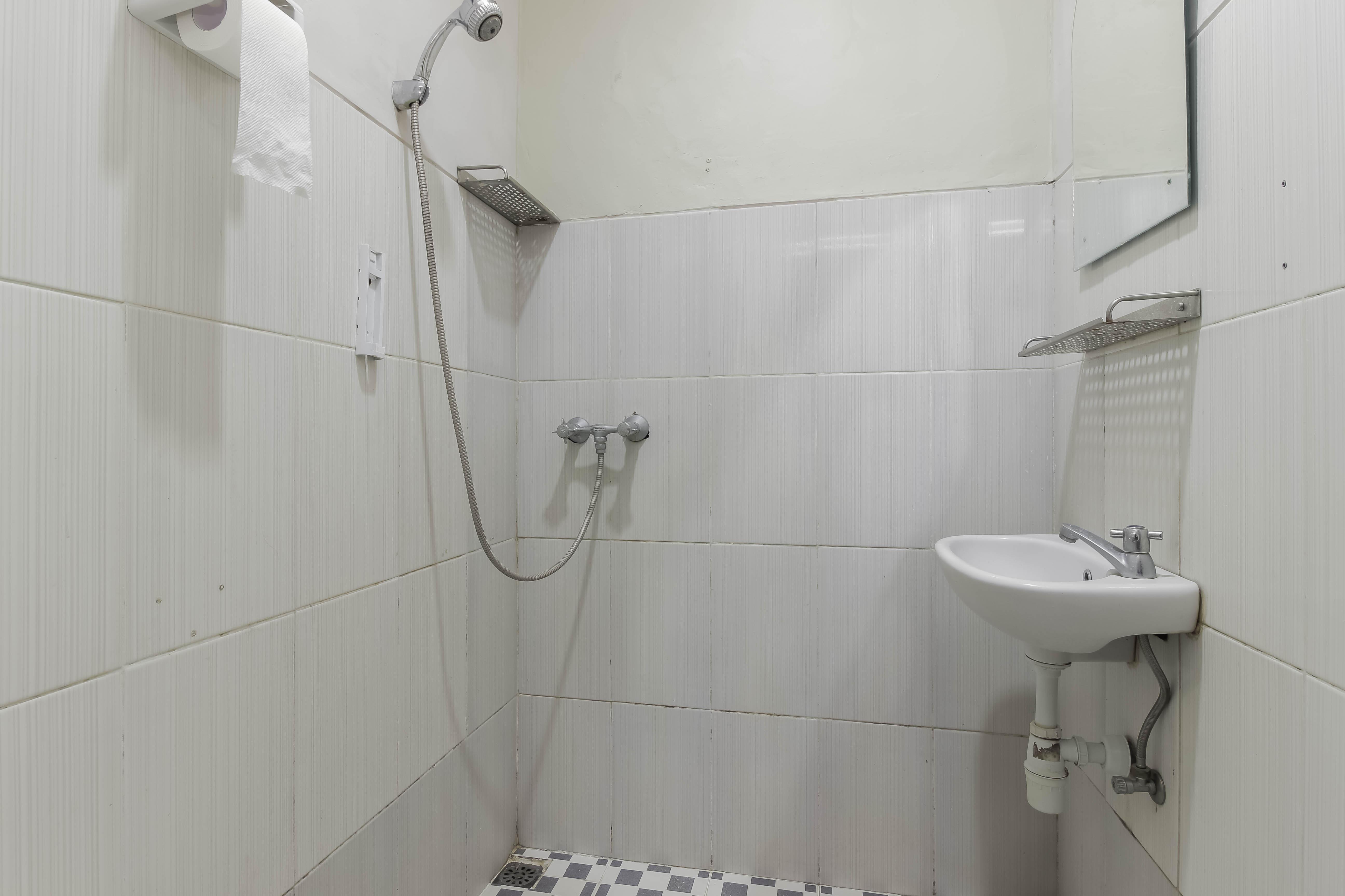 Reddoorz Plus Near Lippo Cikarang Mall Bekasi Dış mekan fotoğraf