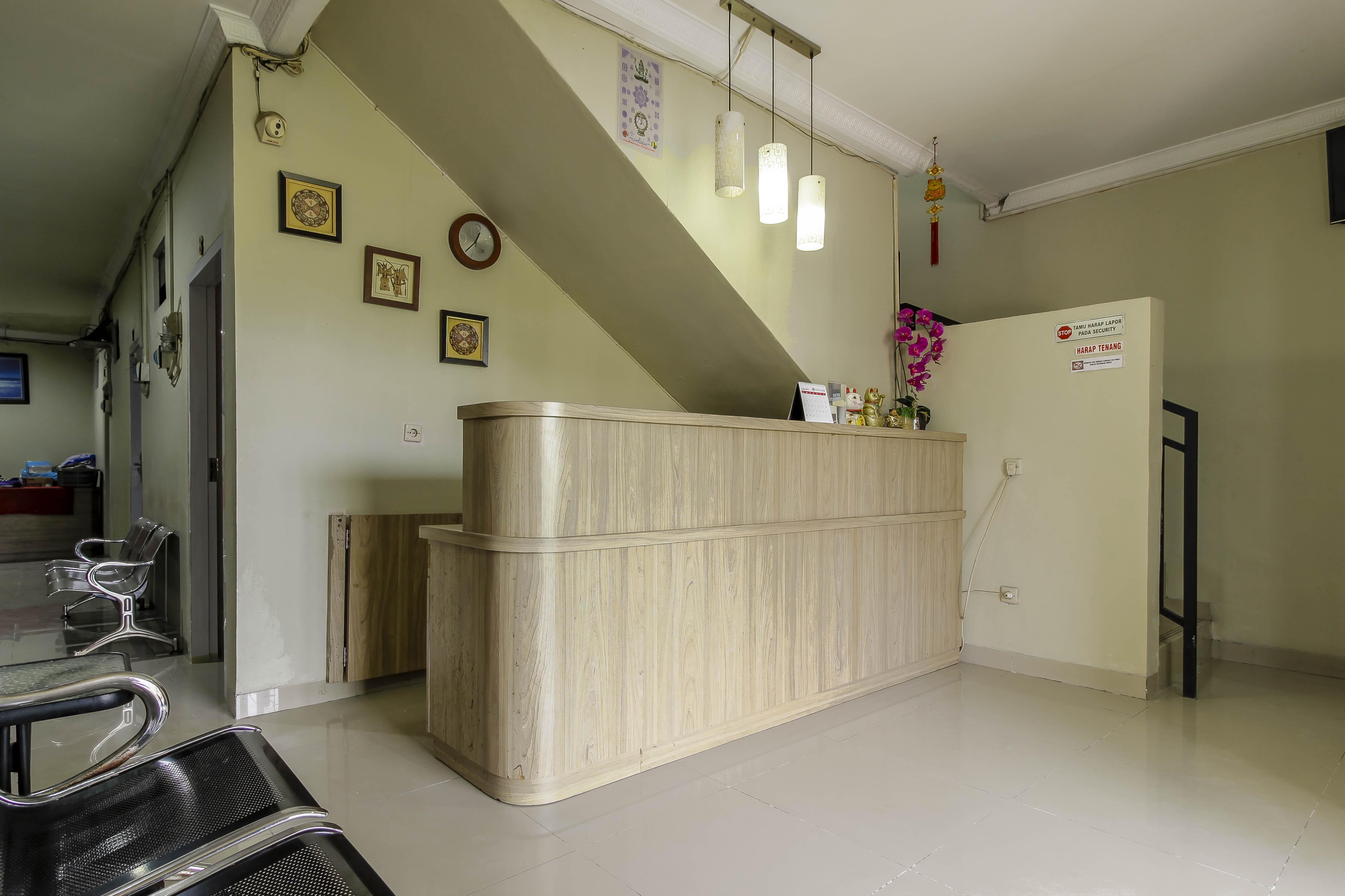 Reddoorz Plus Near Lippo Cikarang Mall Bekasi Dış mekan fotoğraf