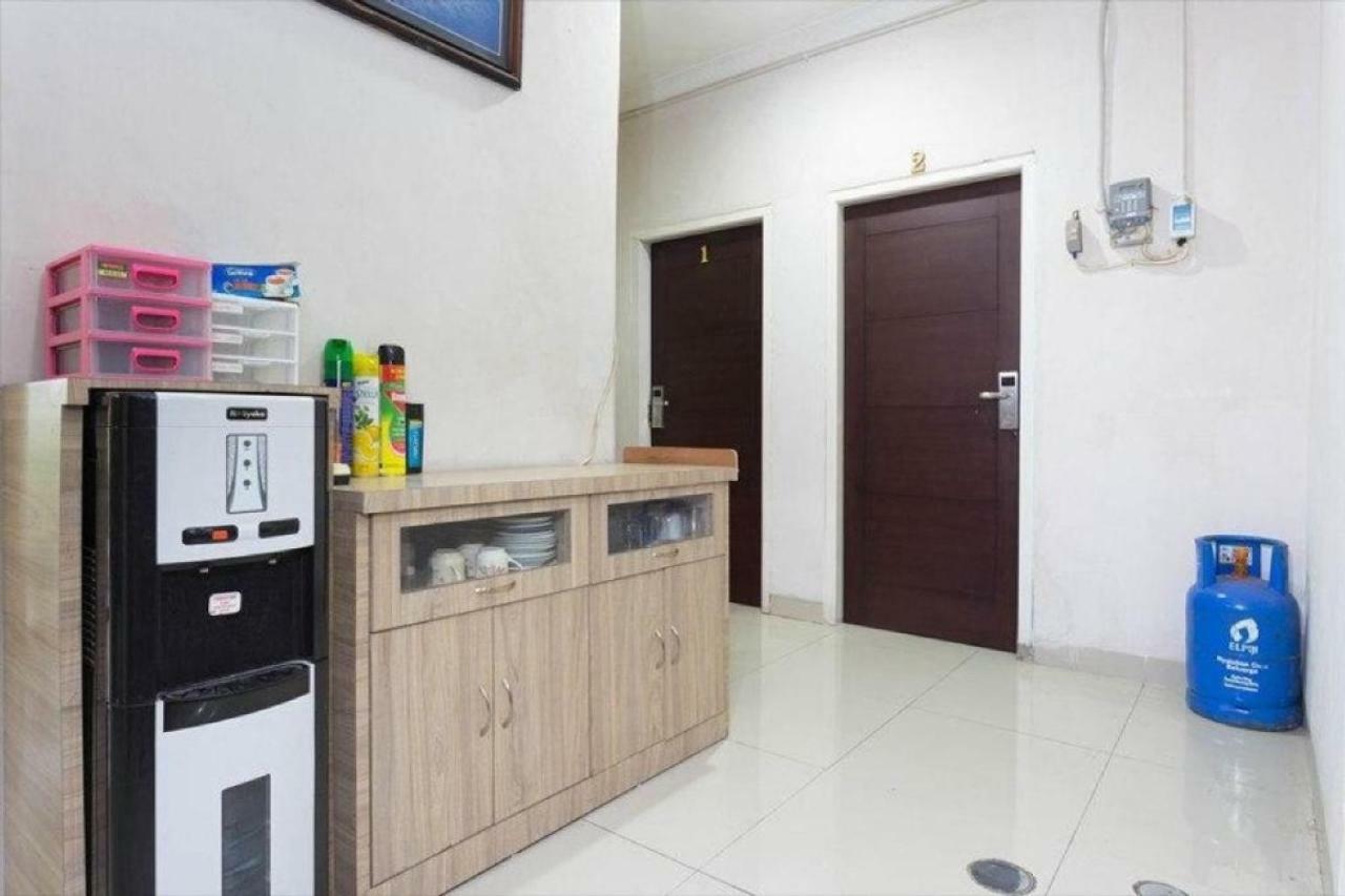 Reddoorz Plus Near Lippo Cikarang Mall Bekasi Dış mekan fotoğraf